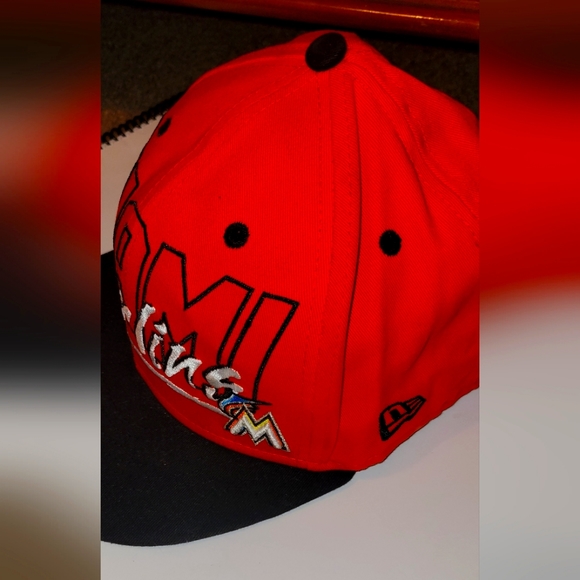 Retro style New Era Miami Hat - Picture 2 of 9